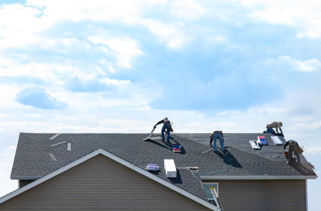 Aging Roof Signs Austin | When to Replace | Alpha Bear Aging Roof Signs Austin | When to Replace | Alpha Bear